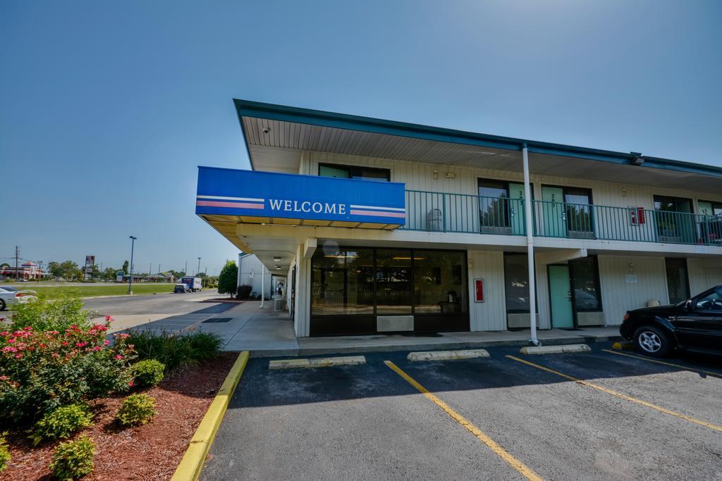 Motel 6 Huntsville - Мадисон Экстерьер фото
