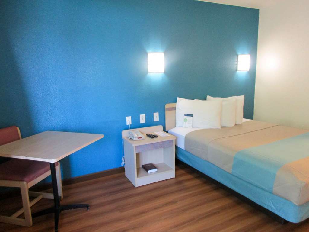 Motel 6 Huntsville - Мадисон Номер фото