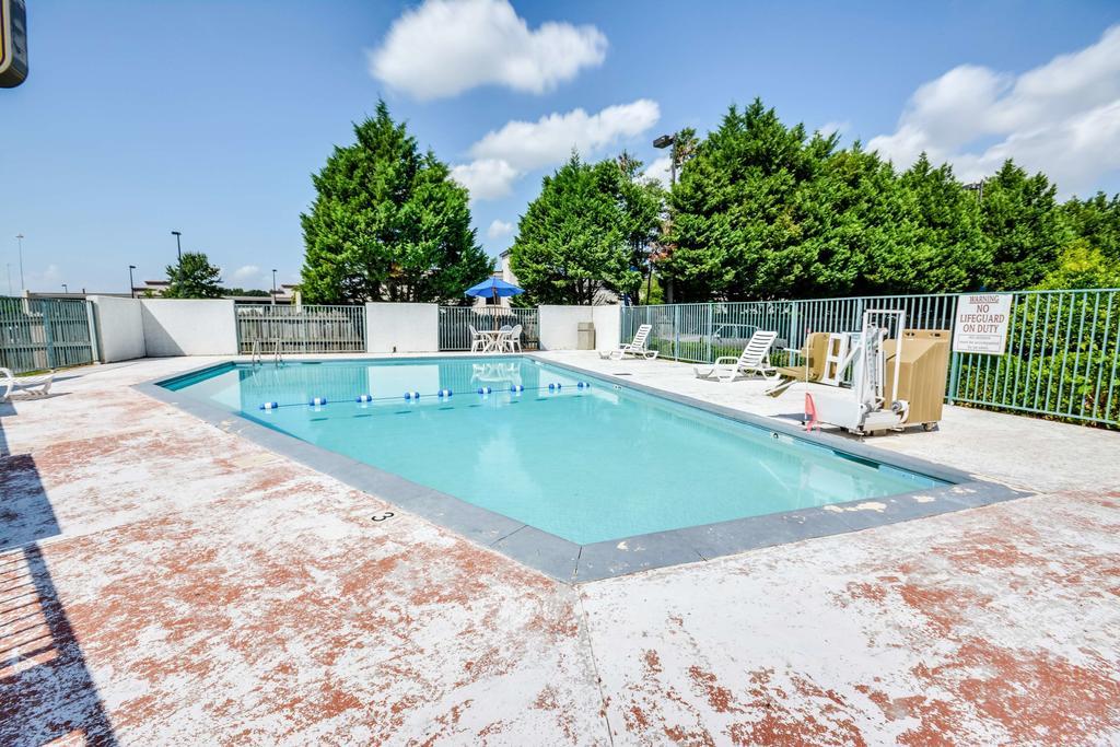 Motel 6 Huntsville - Мадисон Экстерьер фото