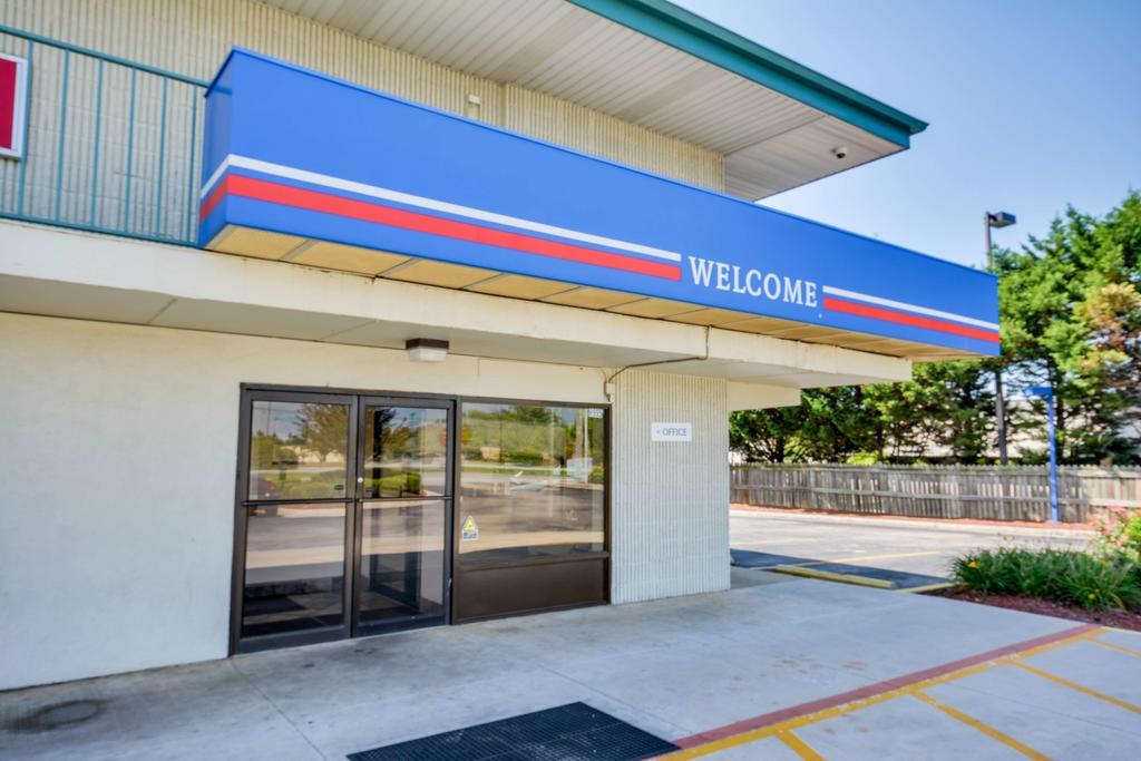 Motel 6 Huntsville - Мадисон Экстерьер фото